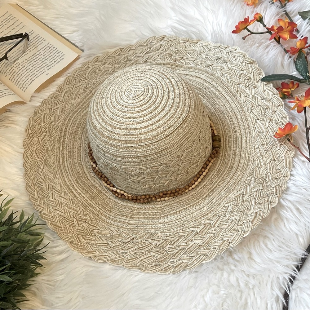 🆕 NWOT! Wide Brim Floppy Foldable Beach Hat